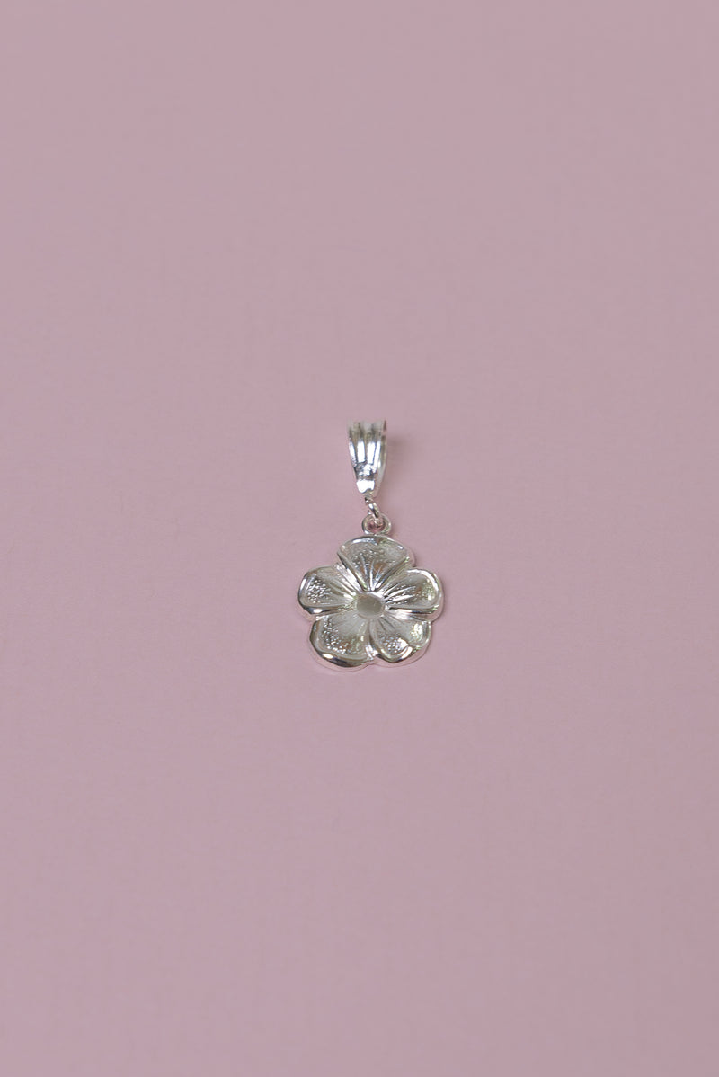 SILVER BUTTERCUP NECKLACE CHARM