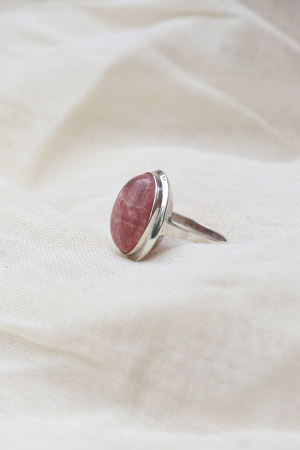 Scarlet Glow Ring Silver