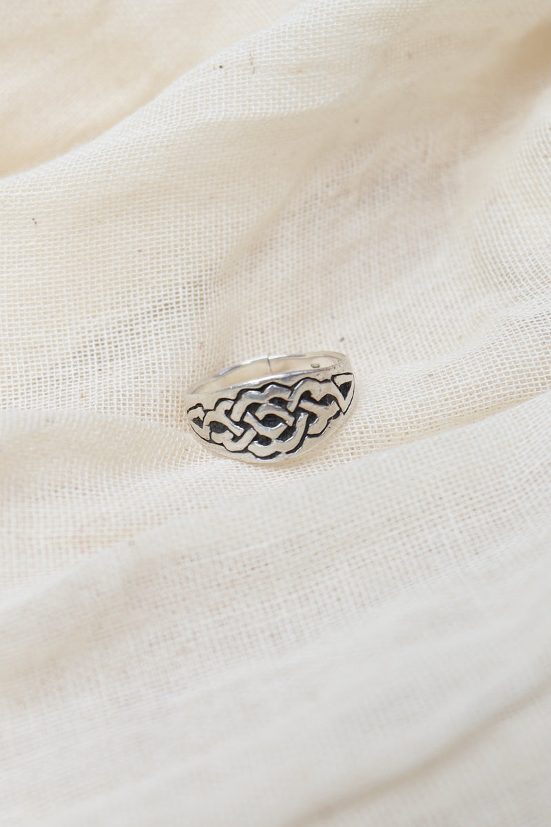 Silver Keltic band ring