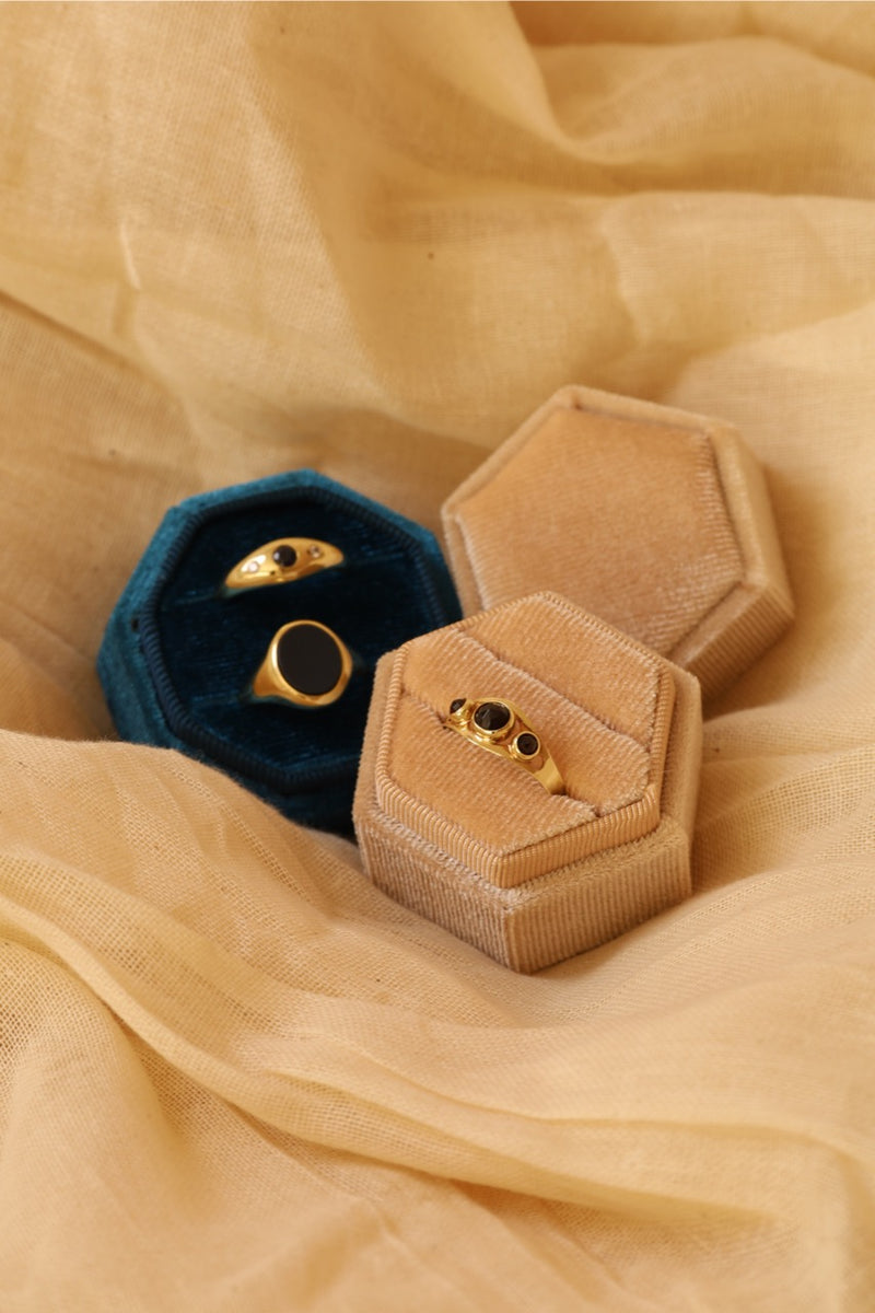 14K Golden Night Signet Ring